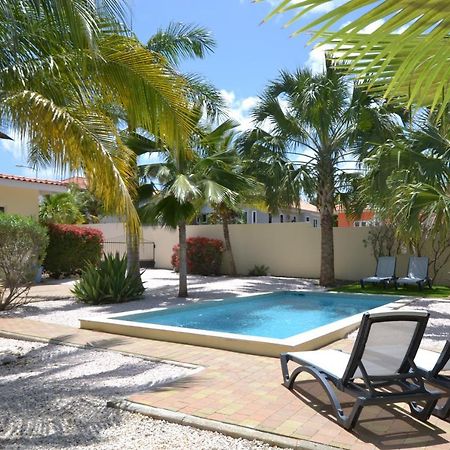 Relex Villa With Private Pool Willemstad Exterior photo