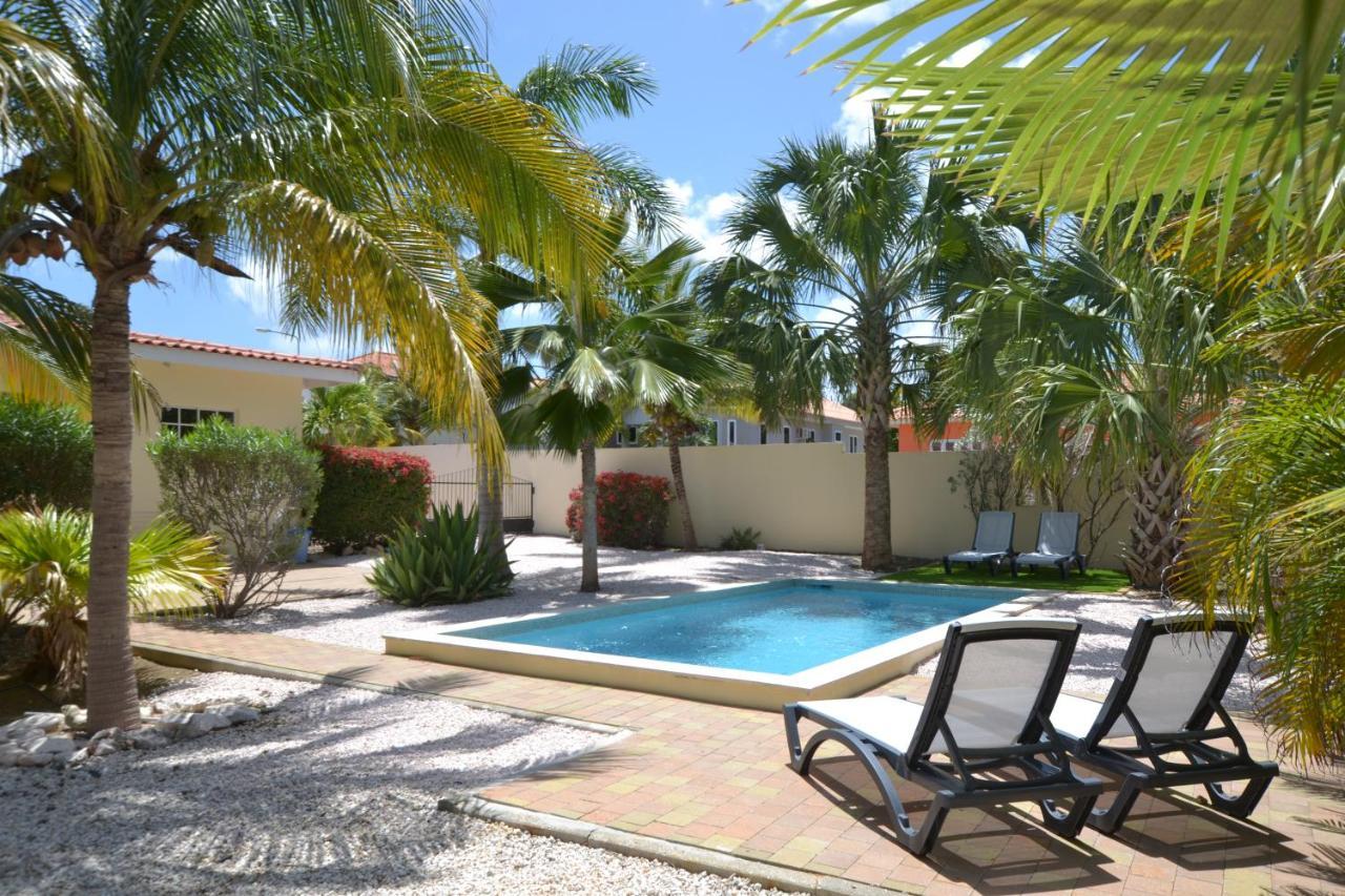 Relex Villa With Private Pool Willemstad Exterior photo