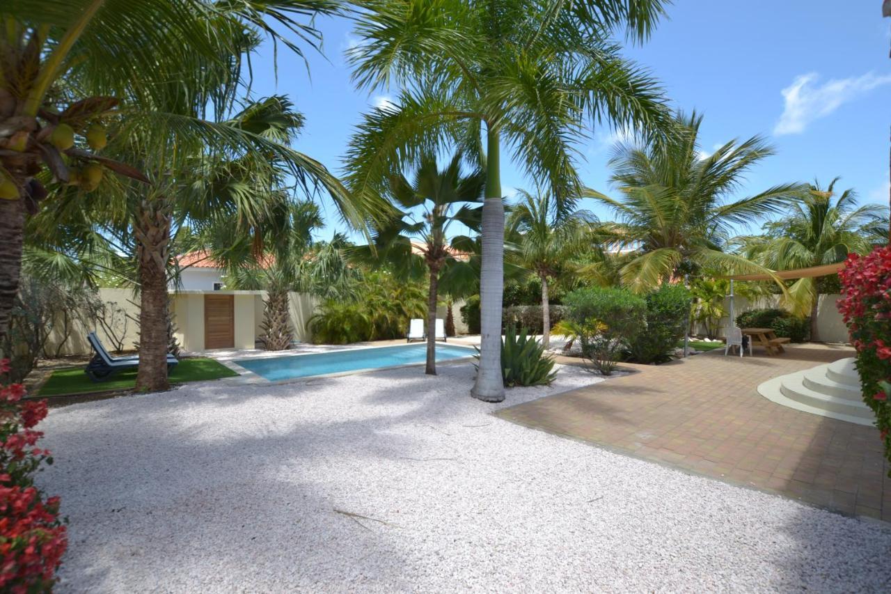 Relex Villa With Private Pool Willemstad Exterior photo